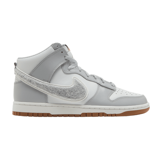 Nike Dunk High Retro University Chenille Swoosh